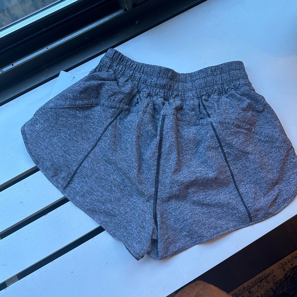 NWT Track That High Rise Lined Short 3" - Picture 2 of 3